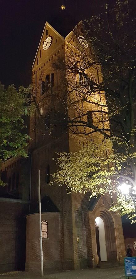 Turm von St. Josef abends